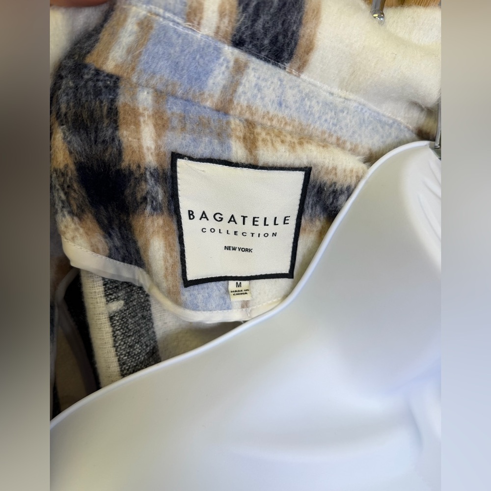 Bagatelle Collection Cozy Cream and Blue Plaid Zip-Up Jacket Sz M - Picture 5 of 6